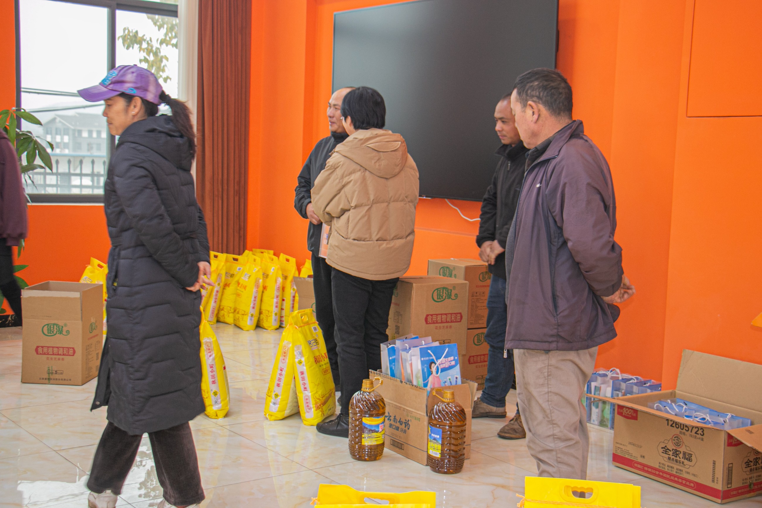 undefined 云南鴻一食品有限公司官網丨傳統糕點丨云南特產丨云腿月餅丨火腿月餅丨鮮花餅丨沾益小粑粑丨